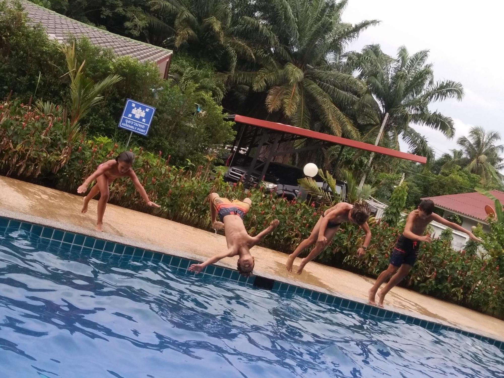 Sj House Hotel Aonang Ban Khlong Haeng Eksteriør bilde
